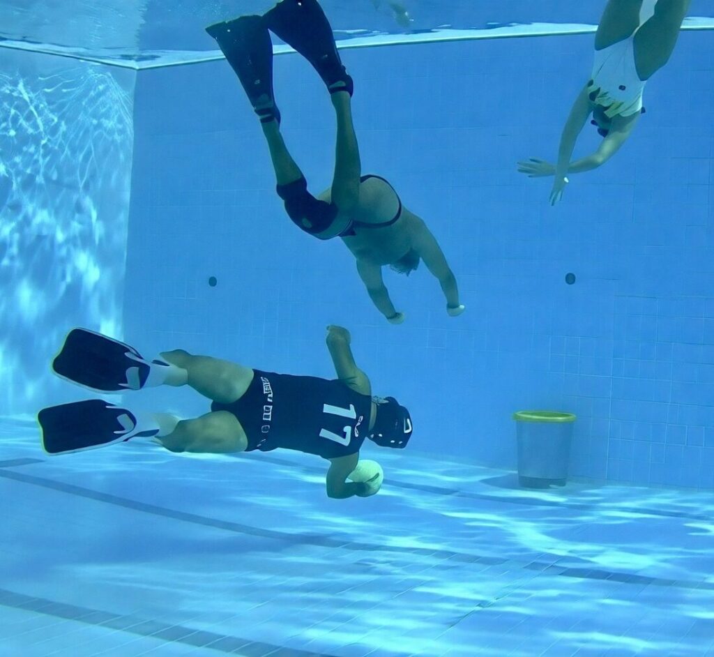 Azione di attacco alla porta sott’acqua